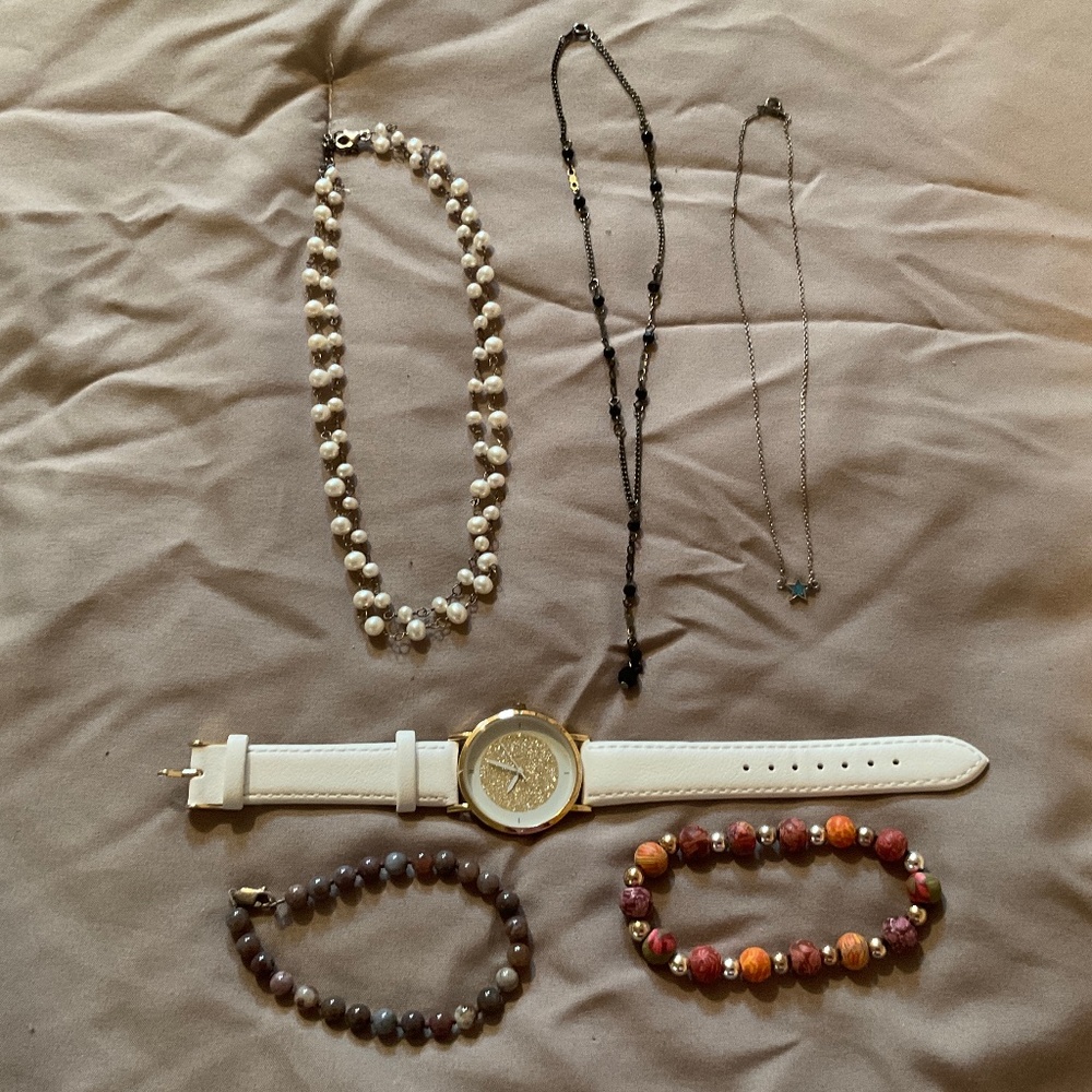 womens costume jewellery lot